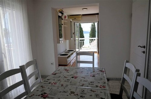 Photo 4 - Remarkable 2-bed Apartment in Okrug Gornji
