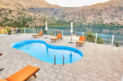 Photo 11 - Best Family Friendly Villa Near Lake Kournas