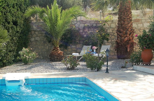 Photo 12 - Enticing Villa in Loutra with Private Pool & Garden near Beach