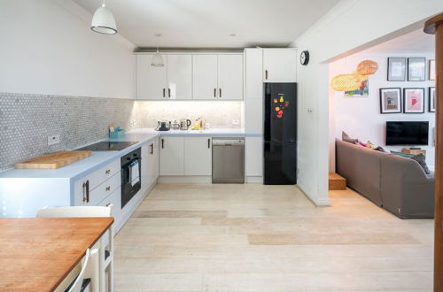 Photo 12 - 3 Bed House, Sleeps 8 - Near St Pancras