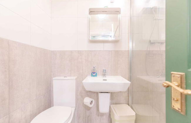 3 Bed House, Sleeps 8 - Near St Pancras - Photo 38
