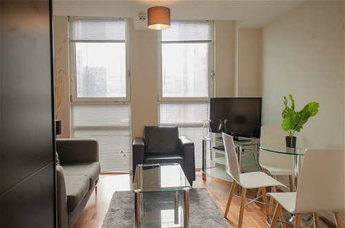 Photo 23 - One Bed Serviced Apt Moorgate
