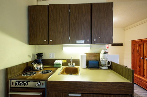 Photo 4 - Mt Baker Lodging Condo 77 - KITCHENETTE, SLEEPS-2! by MBL