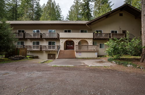 Photo 23 - Mt Baker Lodging Condo 77 - KITCHENETTE, SLEEPS-2! by MBL