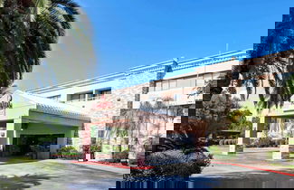 Photo 1 - Ramada by Wyndham Houston Intercontinental Airport South
