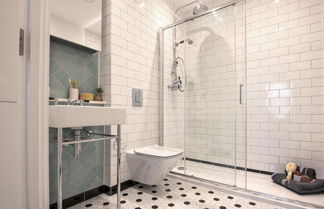 Design Brand new 3 Bedroom Apartment in Shoreditch - Photo 4