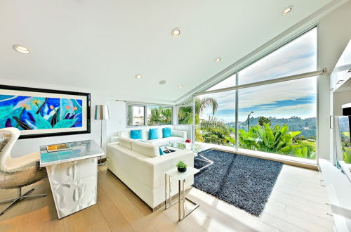 Foto 54 - Hollywood Estate with Stunning Views