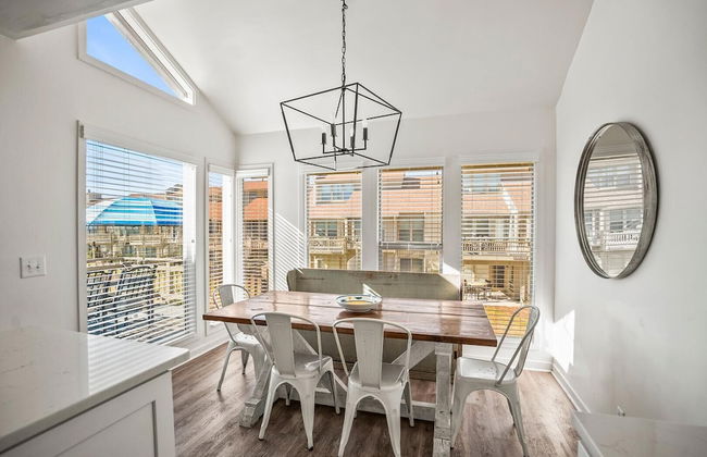 Recently Renovated Condo w/ Breezy Ocean Views - Steps to Beach - Foto 27