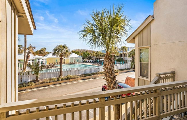 Recently Renovated Condo w/ Breezy Ocean Views - Steps to Beach - Foto 33