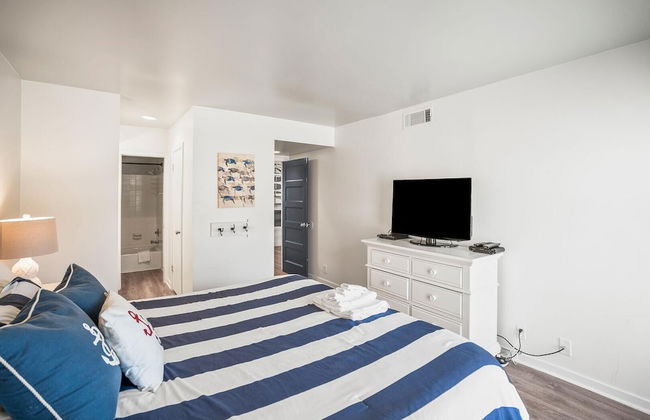 Recently Renovated Condo w/ Breezy Ocean Views - Steps to Beach - Foto 5