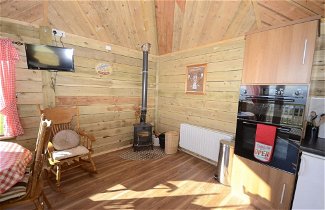 Photo 2 - Rustic Log Cabin