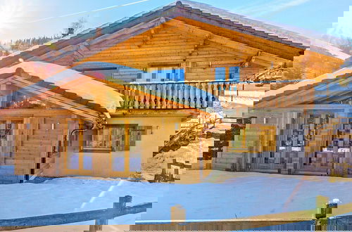 Foto 15 - New Chalet With Sauna