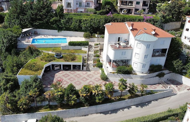 Luxury Apartment in Opatija for 8 People With Pool and Silk Bedding - Foto 11