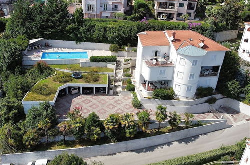 Photo 24 - Luxury Apartment in Opatija for 8 People With Pool and Silk Bedding