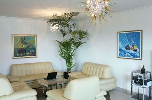 Photo 12 - Luxury Apartment in Opatija for 8 People With Pool and Silk Bedding