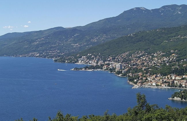 Luxury Apartment in Opatija for 8 People With Pool and Silk Bedding - Foto 26