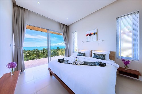 Foto 32 - 15 Bedroom Luxury Triple Sea View Villas