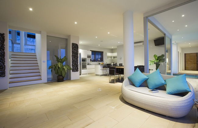 15 Bedroom Luxury Triple Sea View Villas - Foto 51