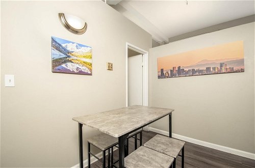 Foto 5 - Spacious 2 BR Apt - Loft Style and Open Plan