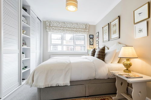 Photo 6 - 3 Bedroom Apartment on Portobello Road in Notting Hill