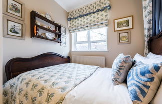 Photo 2 - 3 Bedroom Apartment on Portobello Road in Notting Hill