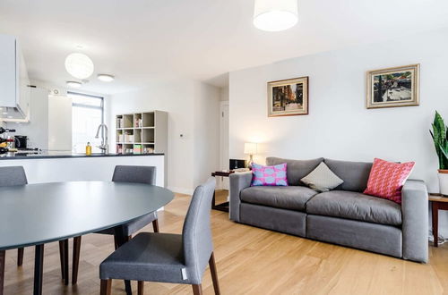 Photo 7 - Bright 2 Bedroom Marylebone Flat Near the Tube