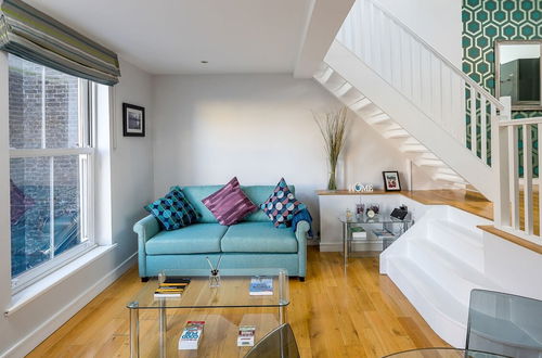 Photo 10 - Spacious Duplex Near West Hampstead & Tube