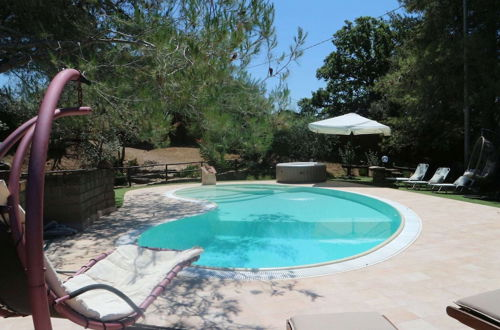 Photo 26 - Charming Villa in Suvereto with Hot Tub