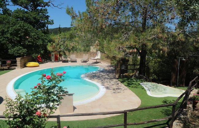 Charming Villa in Suvereto with Hot Tub - Photo 20
