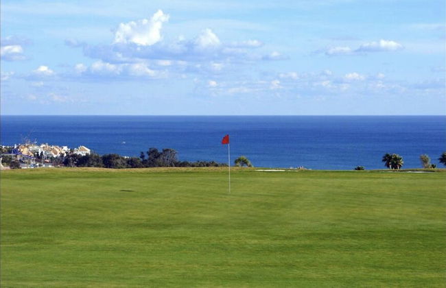 Casares Beach Golf Apartment With Private Garden and Pool Access - Foto 55
