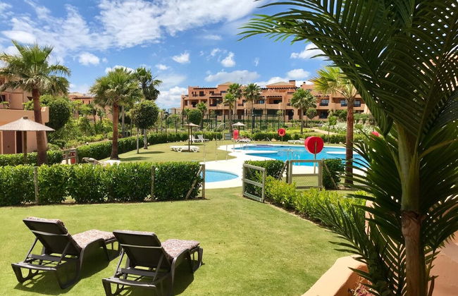 Casares Beach Golf Apartment With Private Garden and Pool Access - Foto 32
