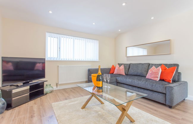 Pinnocks Lodge - Photo 1