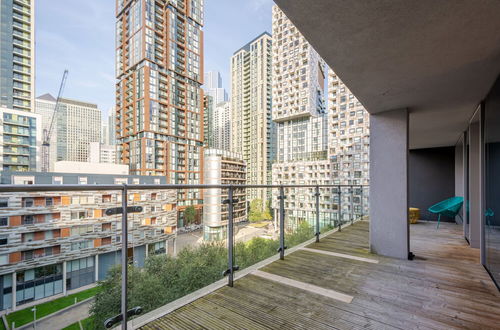 Photo 18 - Two Bedroom Apartment in Canary Wharf