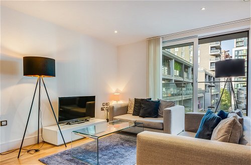 Photo 10 - Two Bedroom Apartment in Canary Wharf