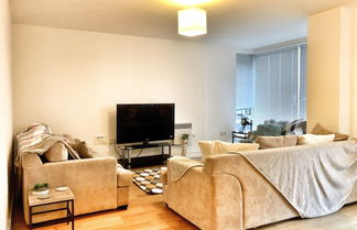 Photo 1 - Elegant Apartment in The Wharf