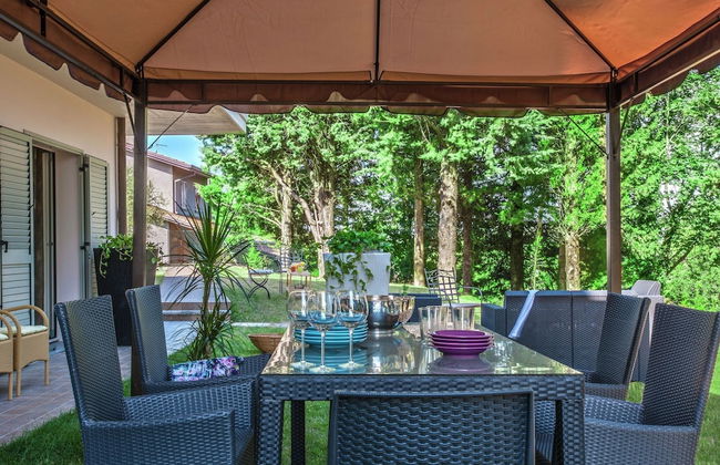 Plush Villa Apartment in Tavullia with Hot Tub - Photo 20