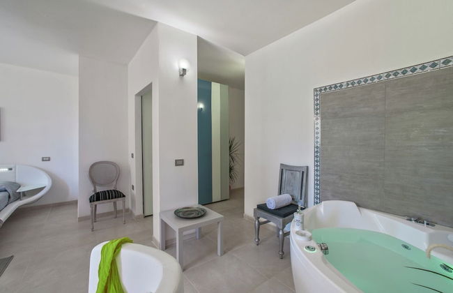 Plush Villa Apartment in Tavullia with Hot Tub - Photo 11