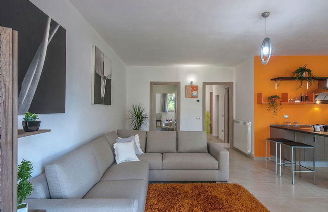 Plush Villa Apartment in Tavullia with Hot Tub - Photo 9