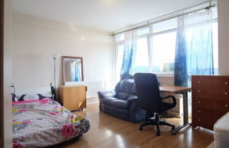 Photo 3 - 2-bed Apartment in London Woolwich