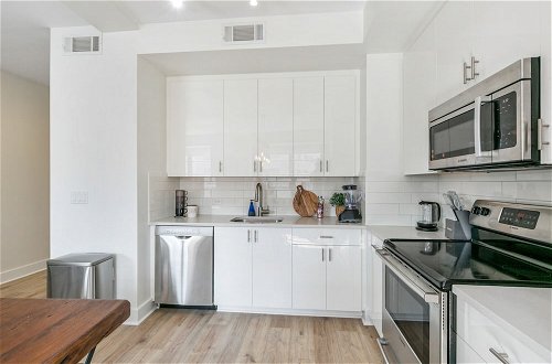 Photo 22 - Spacious 4BR Condo in New Orleans