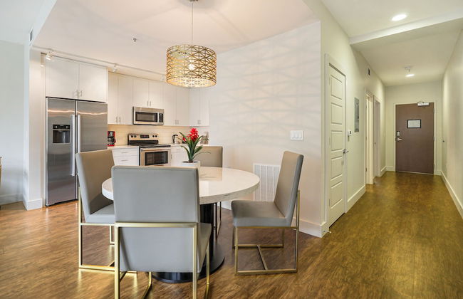 Modern Condos in California Building by Hosteeva - Foto 58