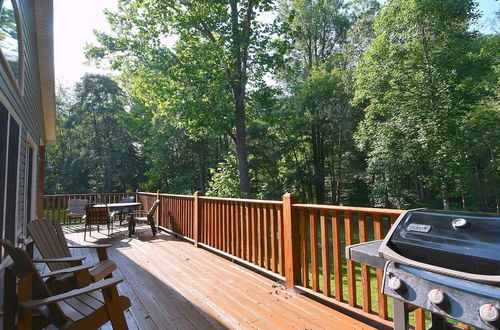 Photo 18 - Summerfield Cottage at Sleepy Creek