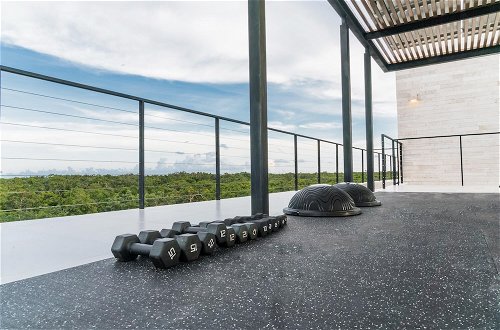 Foto 25 - Modern Stylish 1BR Apartment La Veleta Infinity Pool Fitness Area Rooftop Lounge