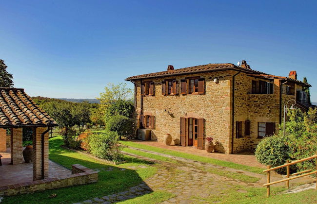 Scenic Farmhouse With Pool - Photo 34