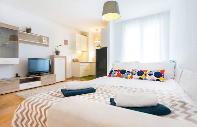 Cute and Sunny Studio in Zagreb With Balcony & Free Parking - Foto 1