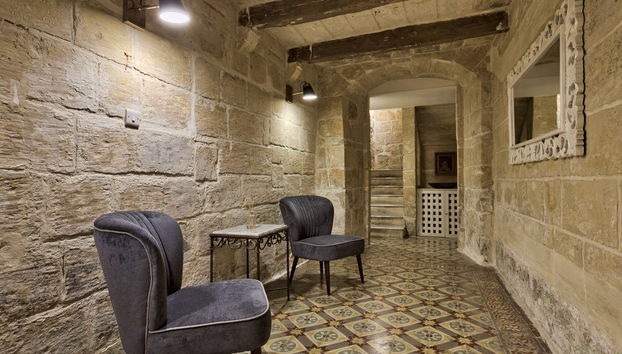 Coin salon dans le hall