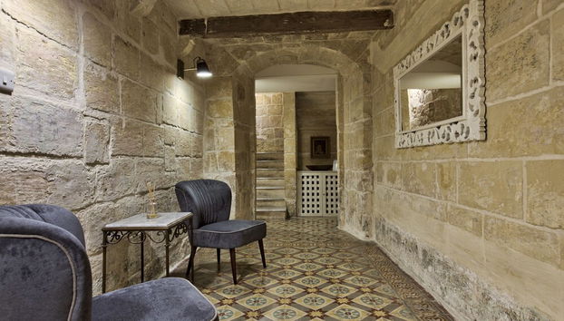 Coin salon dans le hall