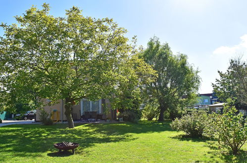 Photo 39 - Family Holiday Home Near the Beach With Large Garden