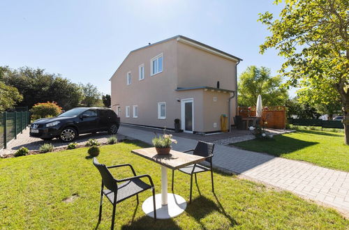 Photo 1 - Family Holiday Home Near the Beach With Large Garden