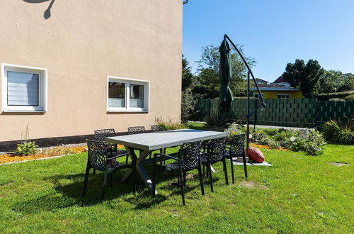 Photo 29 - Quaint Holiday Home in Kropelin With Fenced Garden